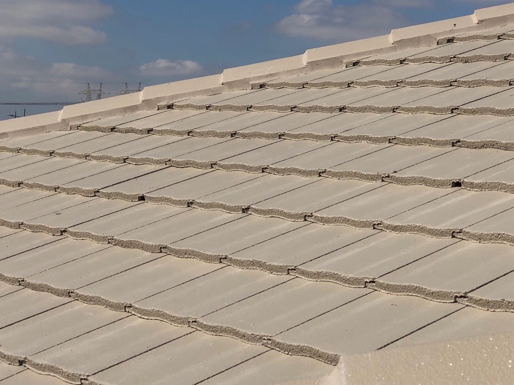 Roof tile underlaps broken, recorded during a lock-up inspection in Fraser Rise, 4 km from Rockbank
